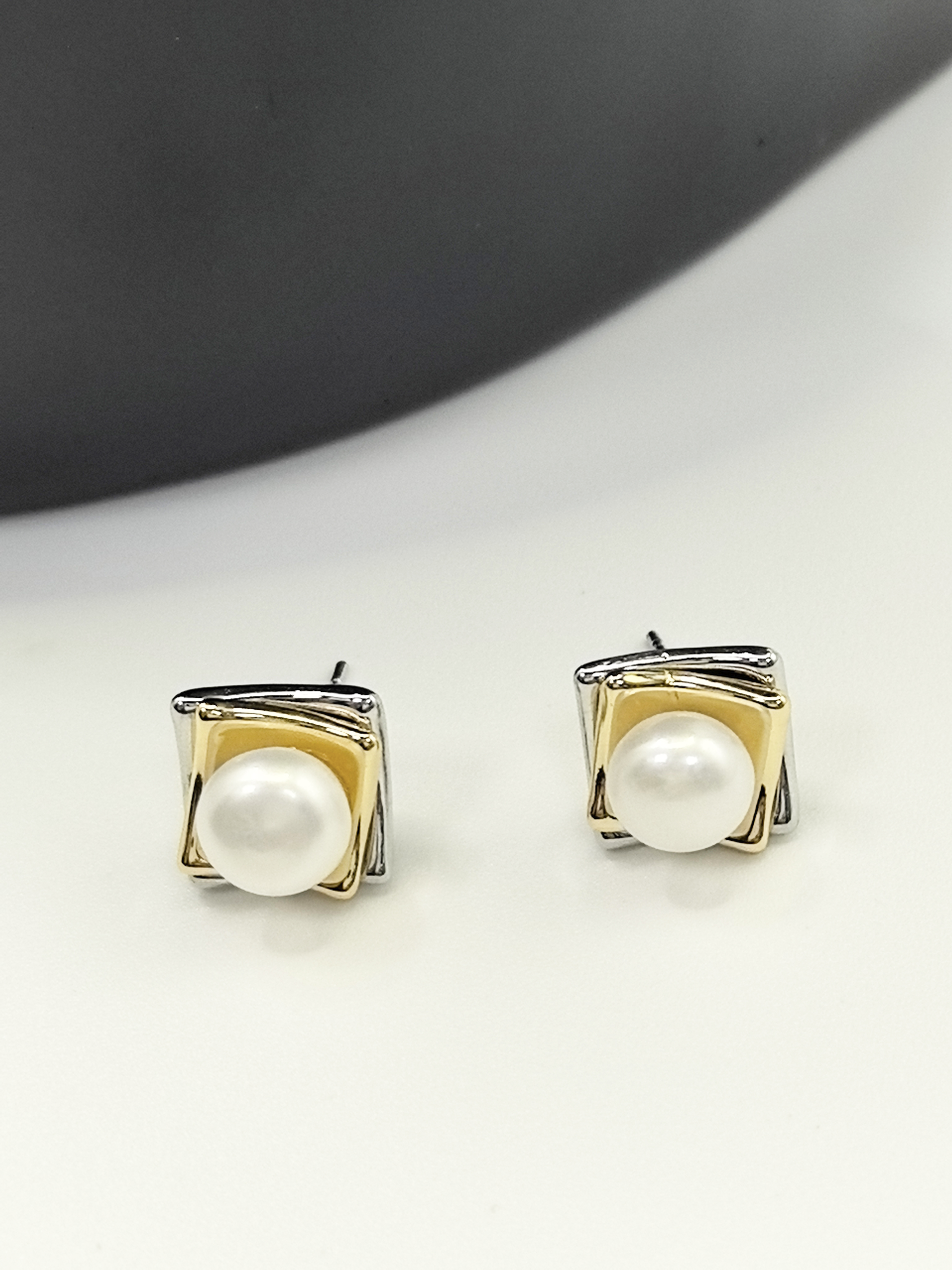 铜合金耳饰 气质小众撞色方形耳钉精致小巧养耳洞耳环通勤百搭款