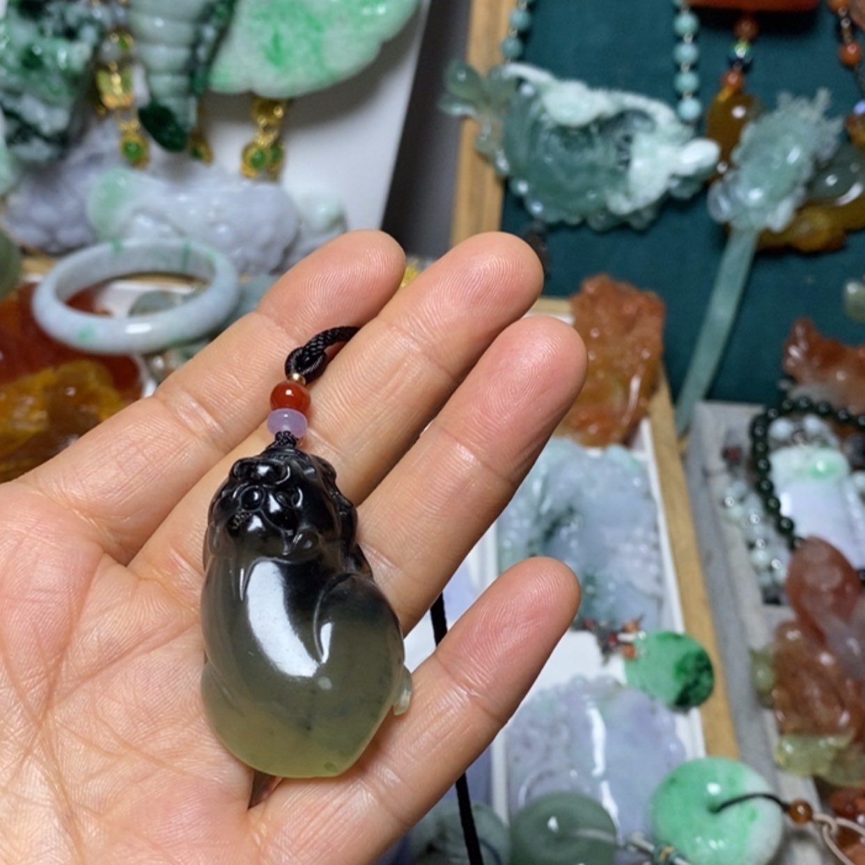 【闪购商品】翡翠吊坠(赠链)未镶嵌