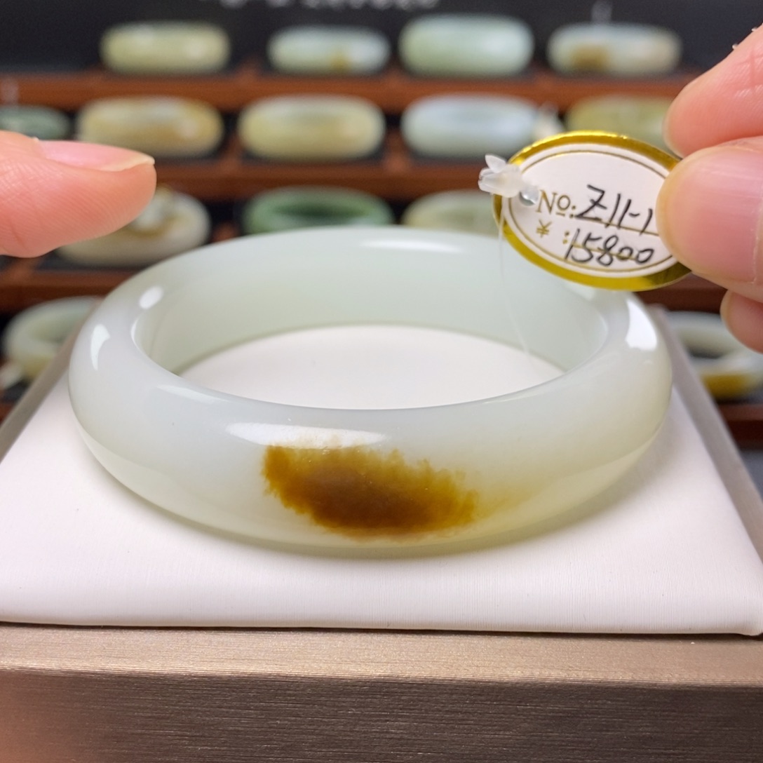 和田玉（糖玉）未镶嵌手镯