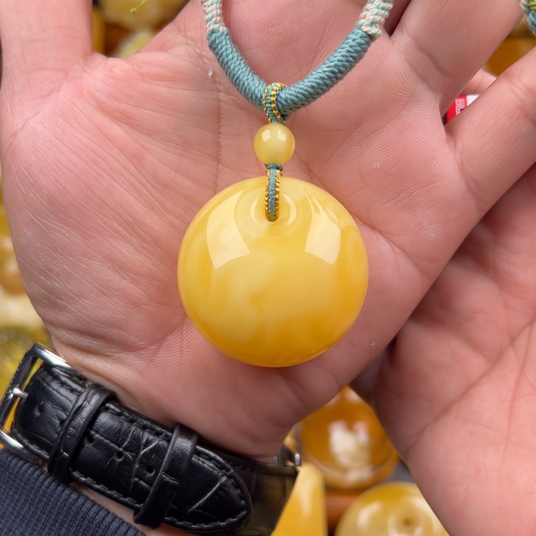 琥珀颈饰未镶嵌纯天然蜜蜡