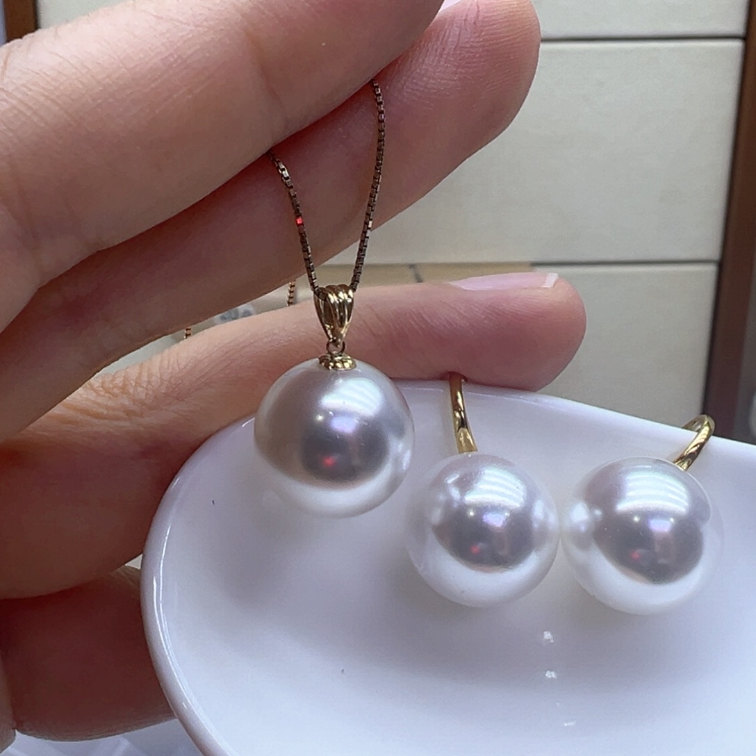 淡水珍珠18K金镶嵌吊坠(赠链)