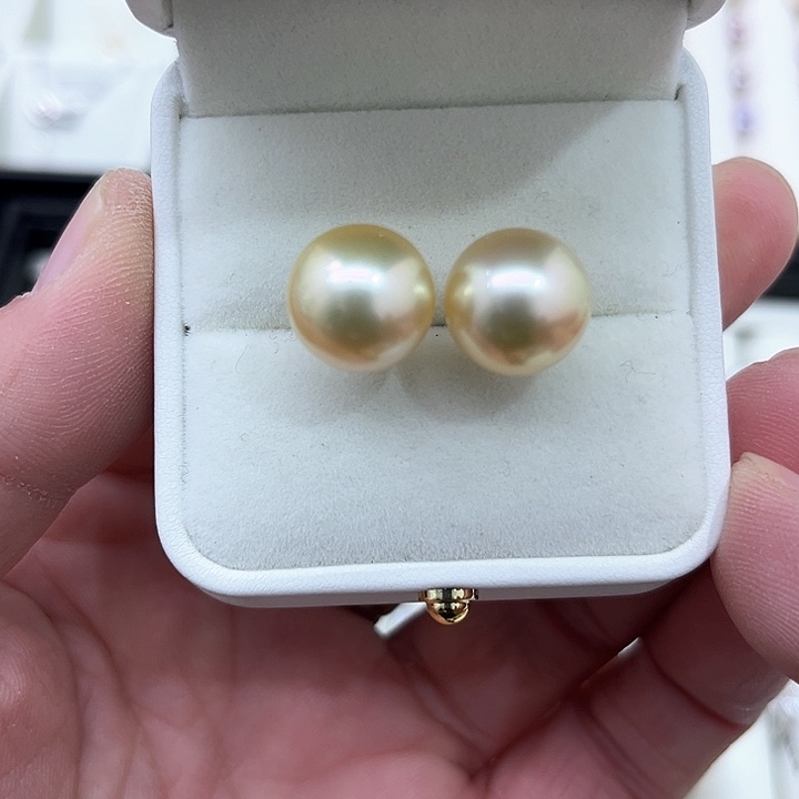 海水珍珠颈饰18K金镶嵌