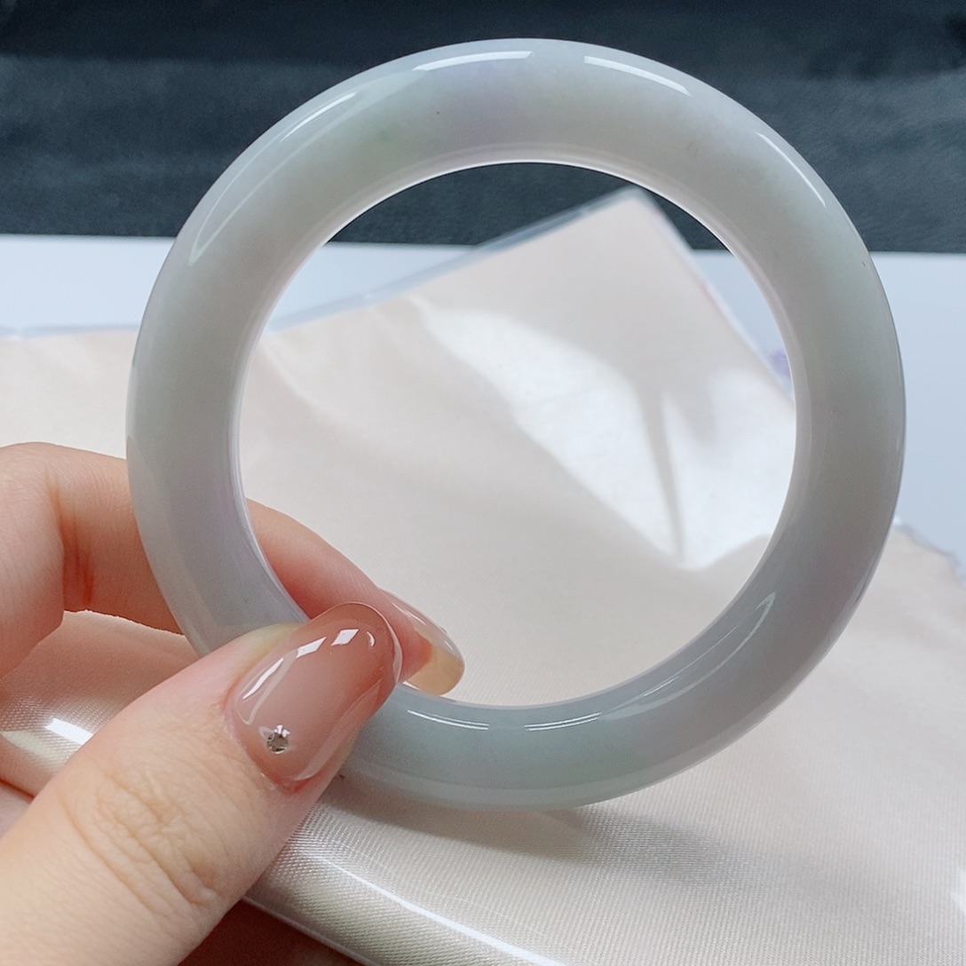 【闪购商品】未镶嵌手镯（圆镯）翡翠456号
