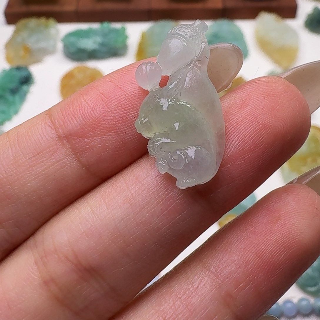 定制翡翠未镶嵌松鼠