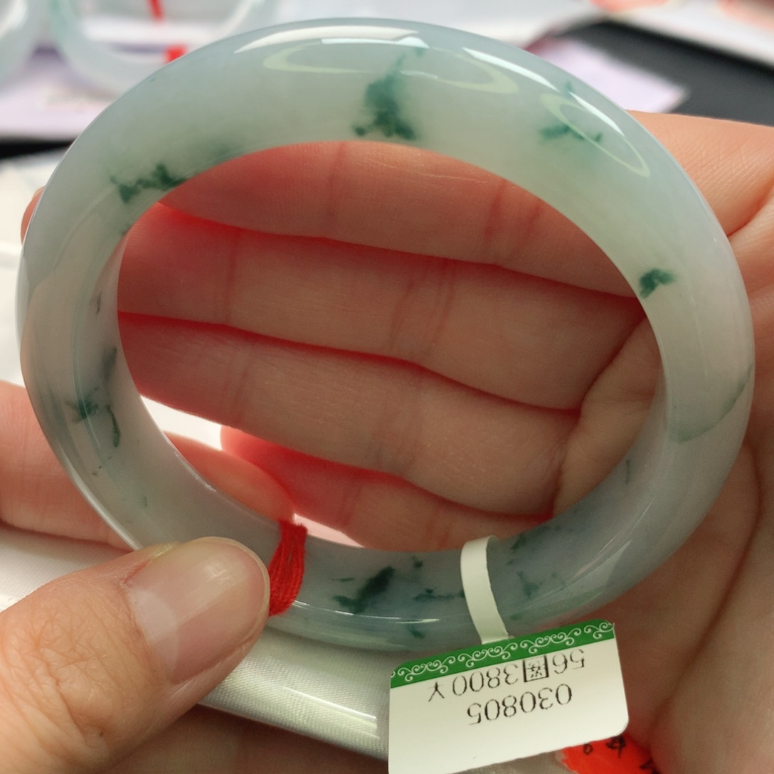 翡翠手镯未镶嵌5657圈