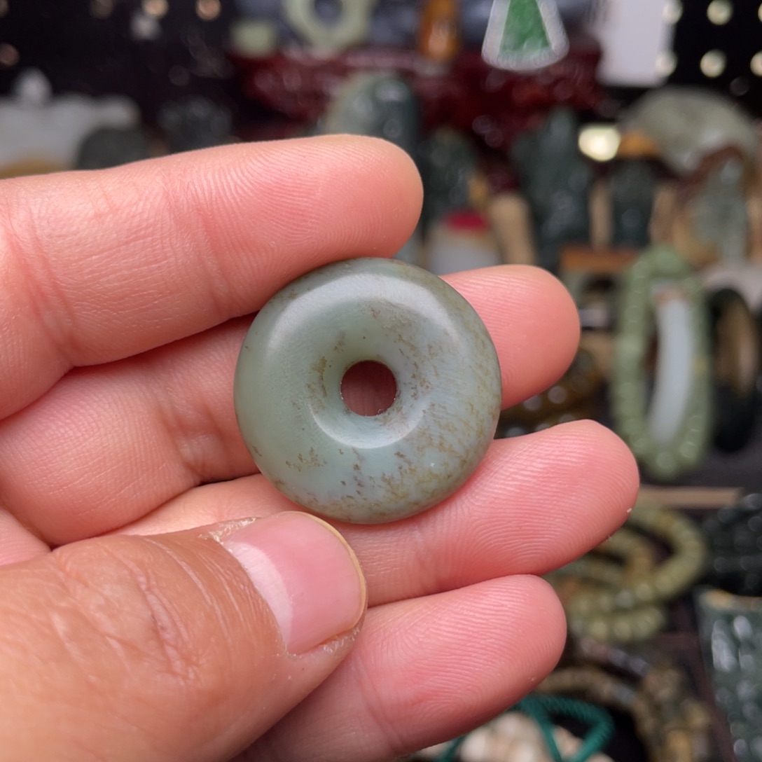 岫岩河磨玉（透闪石质玉）未镶嵌颈饰