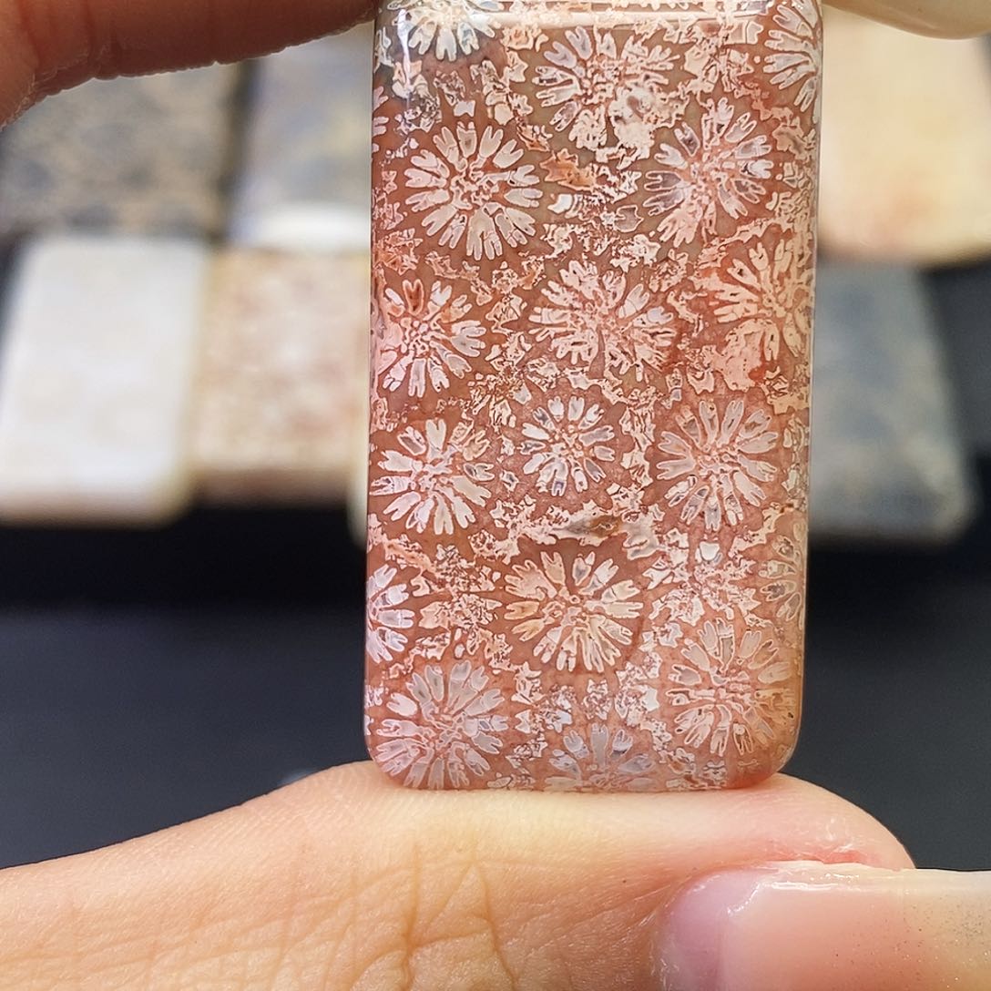 硅化玉颈饰合金阿**子