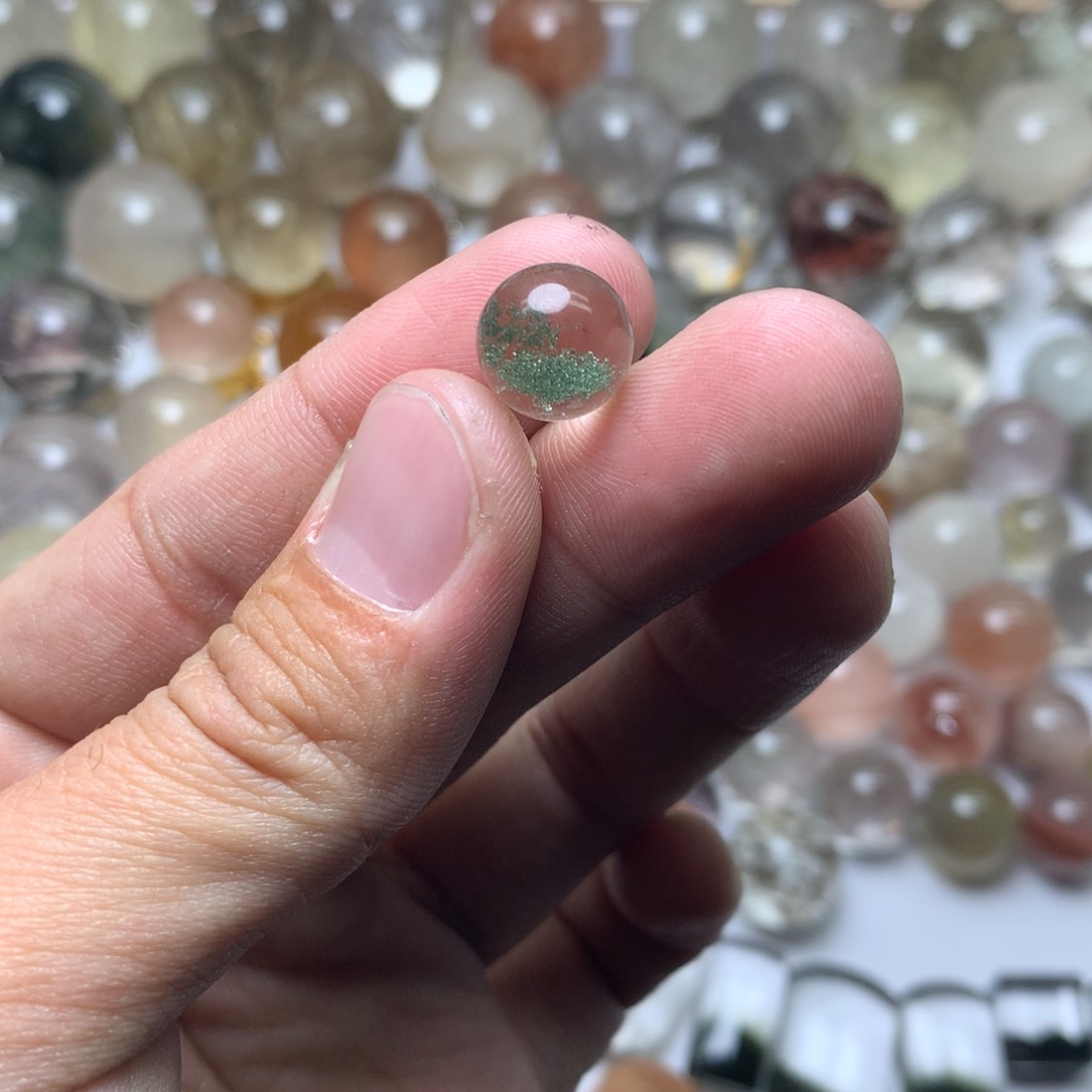 水晶珠宝半成品未镶嵌是*绿幽灵球