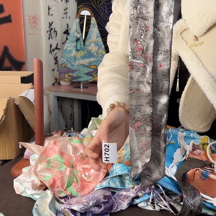 超***～702珍珠发带不退不换