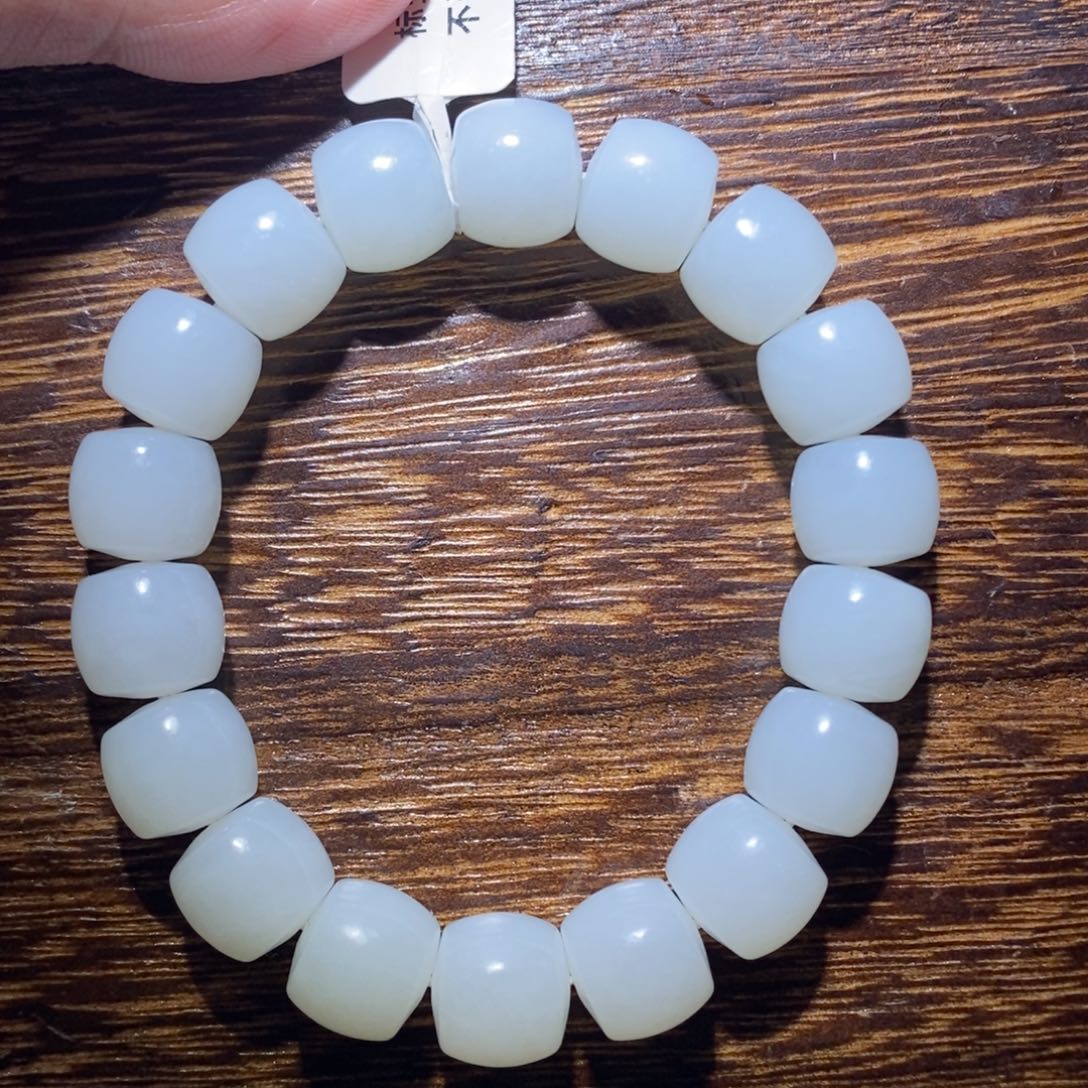 珊***海和田玉未镶嵌手链卡12直切