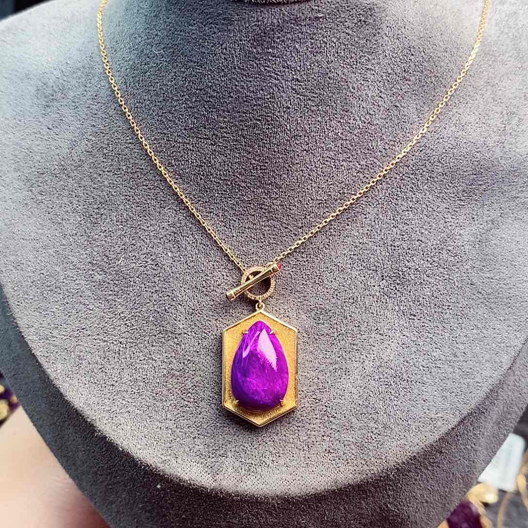 苏纪石（舒俱来）项链18K金镶嵌