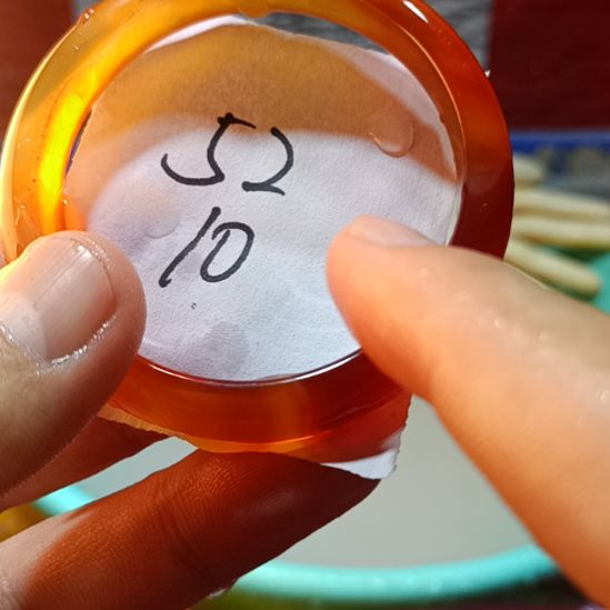 芙蓉石手镯未镶嵌