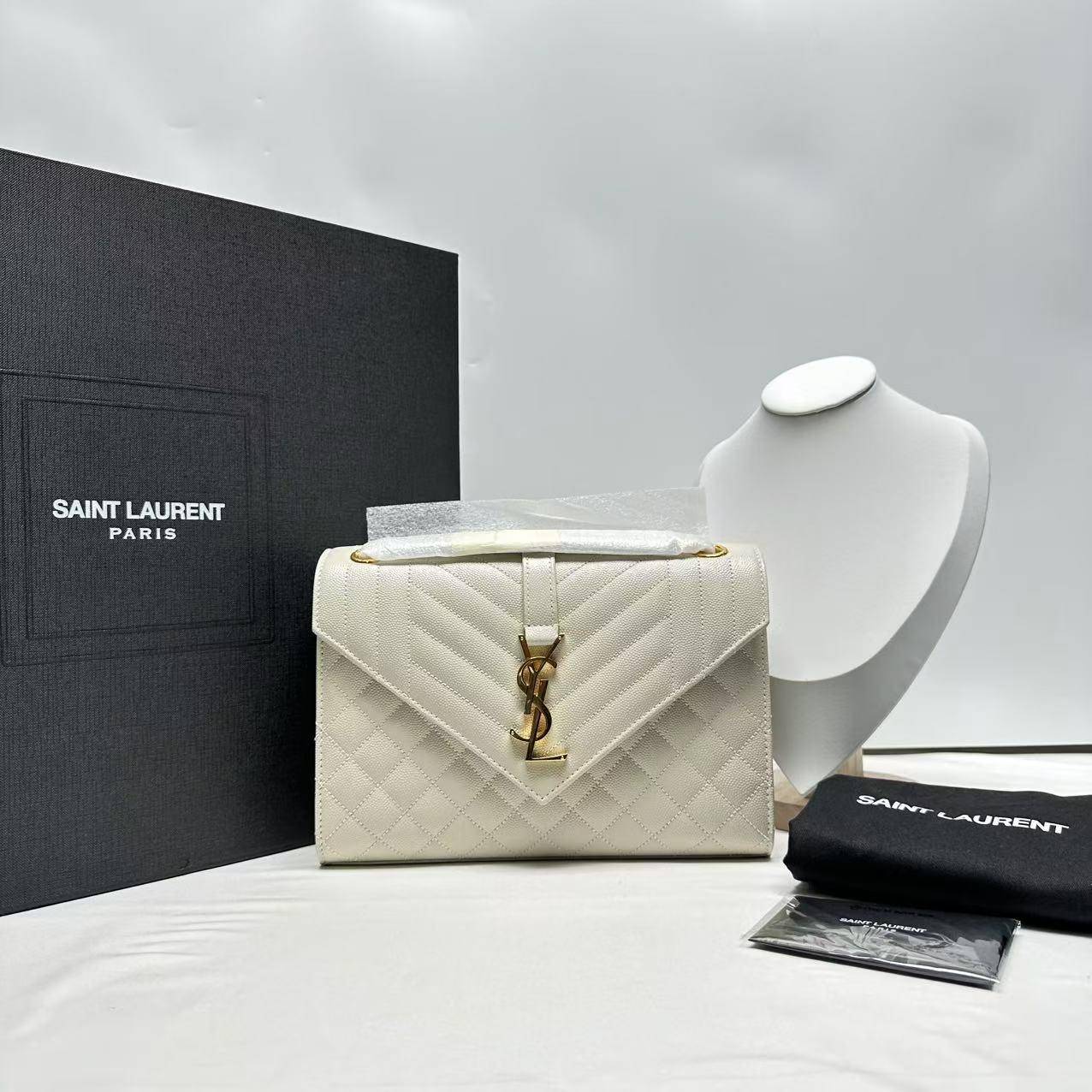 胖虎佳佳/圣罗兰/99新/公价0/箱包/斜挎包/31B2501200274