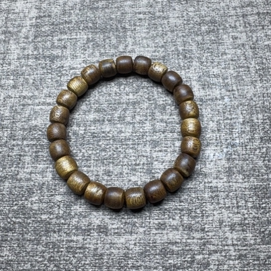 沉香手串白棋鼓珠串0.8/6