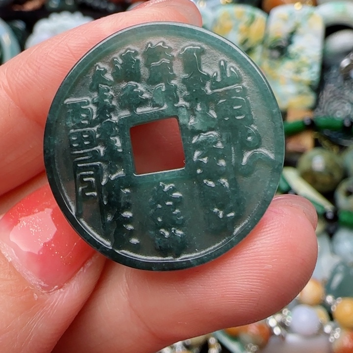 翡翠颈饰未镶嵌天然A货，104