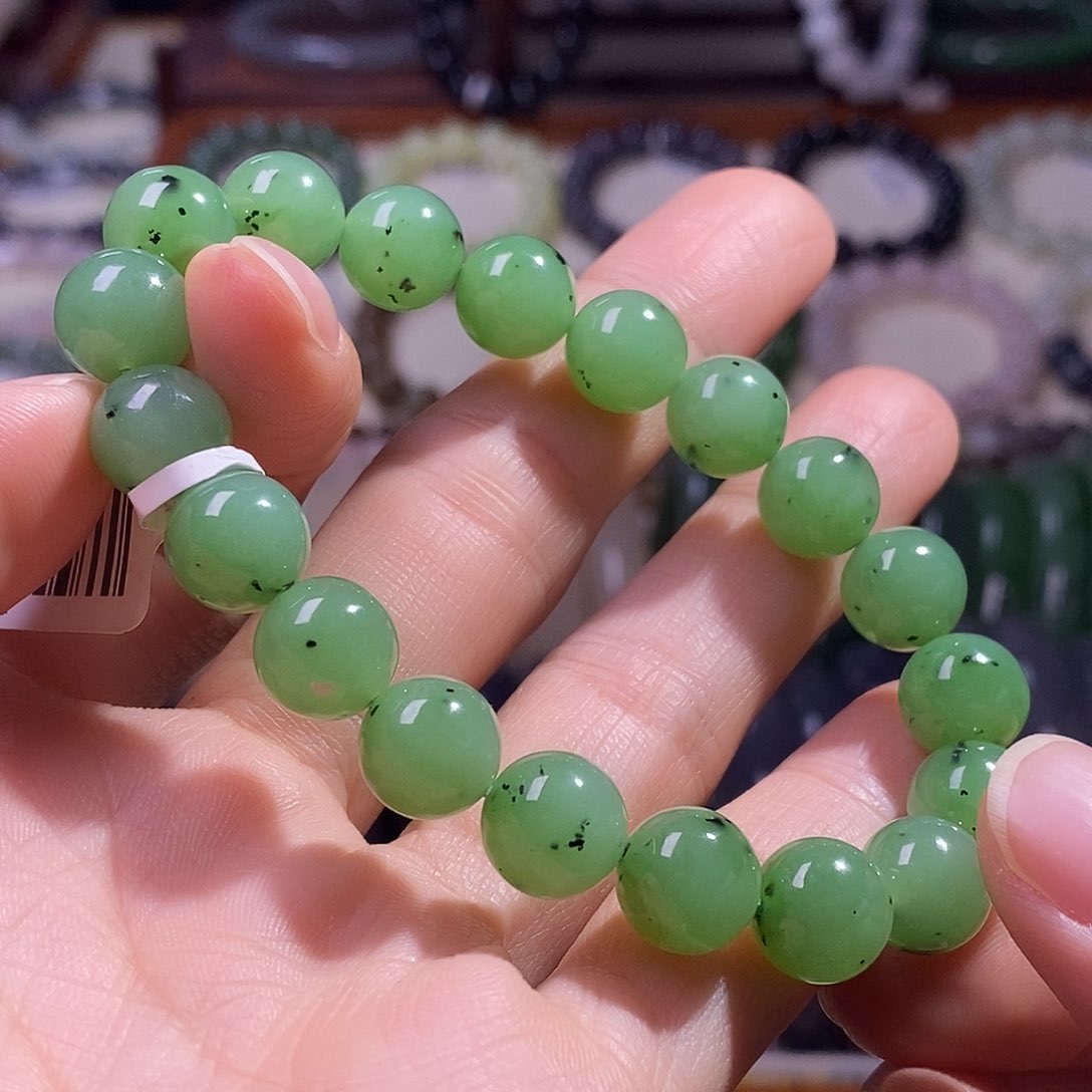 颈饰未镶嵌和田玉碧玉乌兰海猕猴桃10mm手串