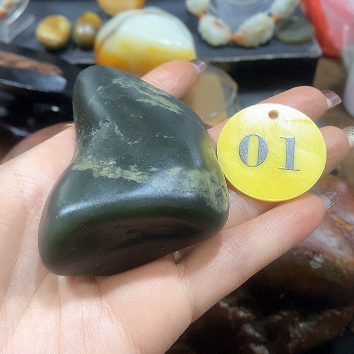 未镶嵌和田玉（糖玉）挂件