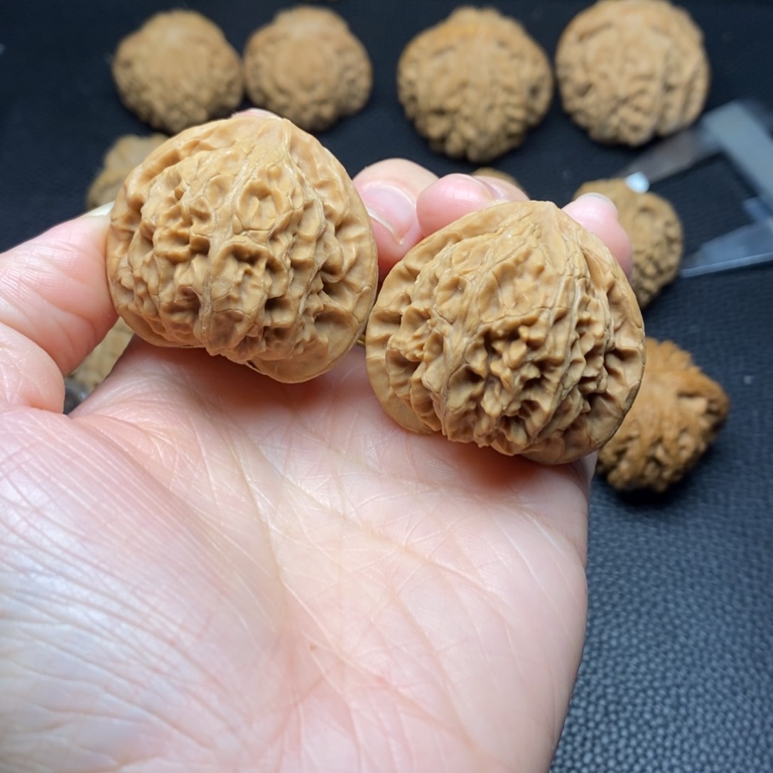 文玩核桃把件宫灯