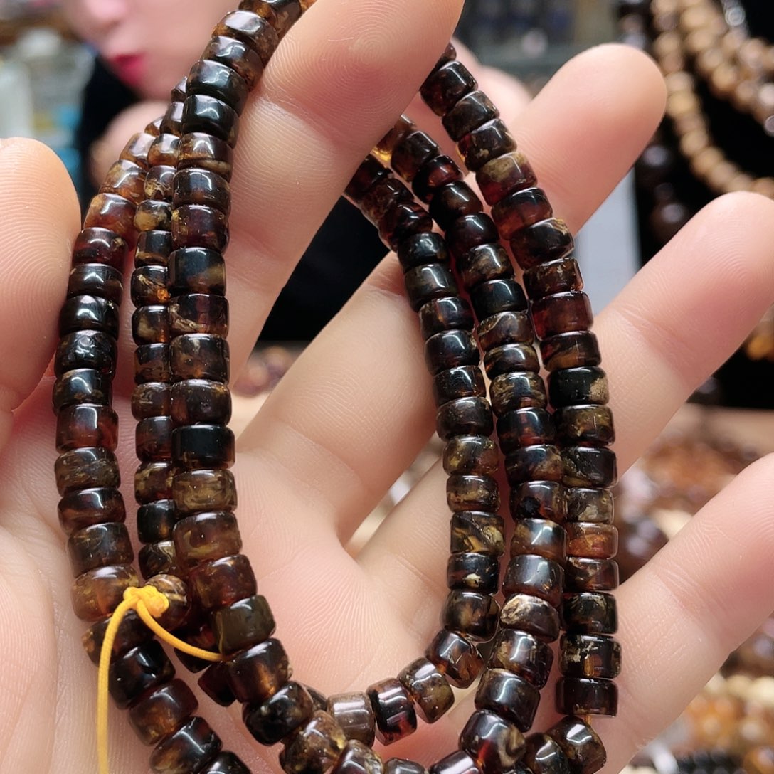 琥珀裸石未镶嵌六