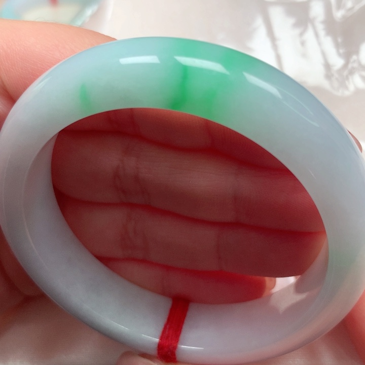 翡翠手镯未镶嵌白底青62宽版