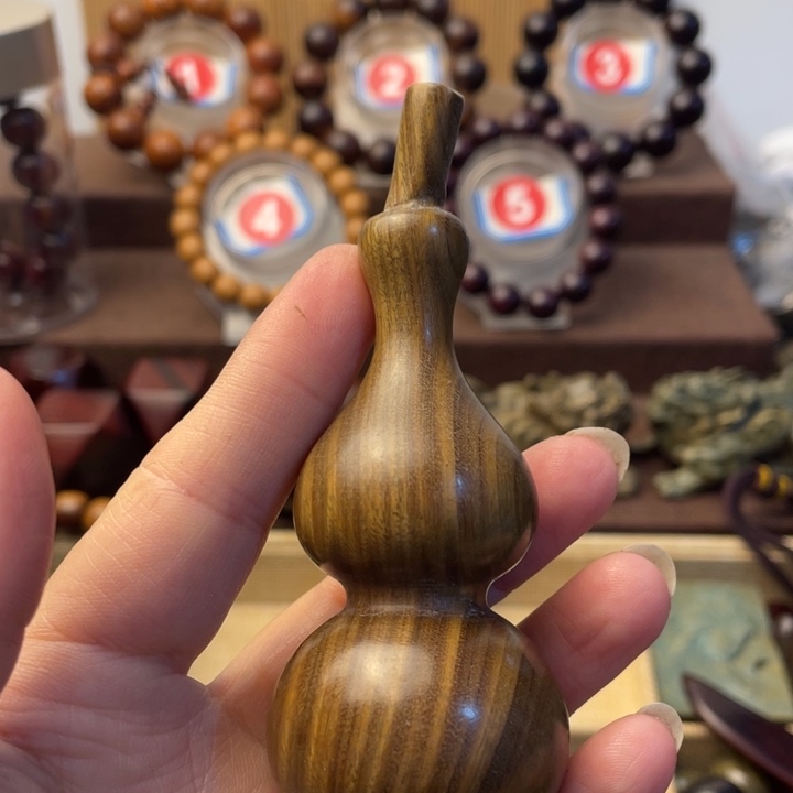 维腊木（绿檀）未*