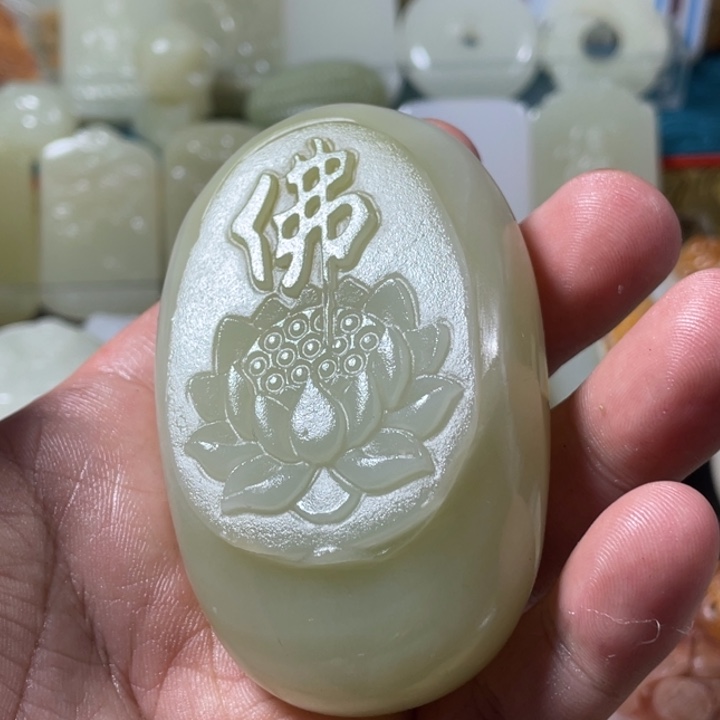 石材天然方解石手把件不换退