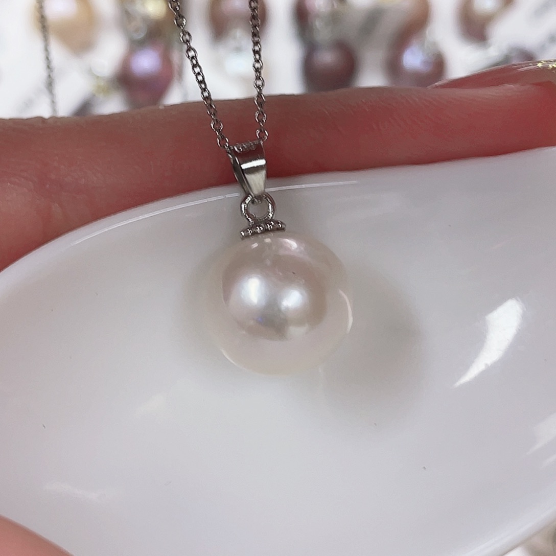 淡水珍珠吊坠(赠链)未镶嵌