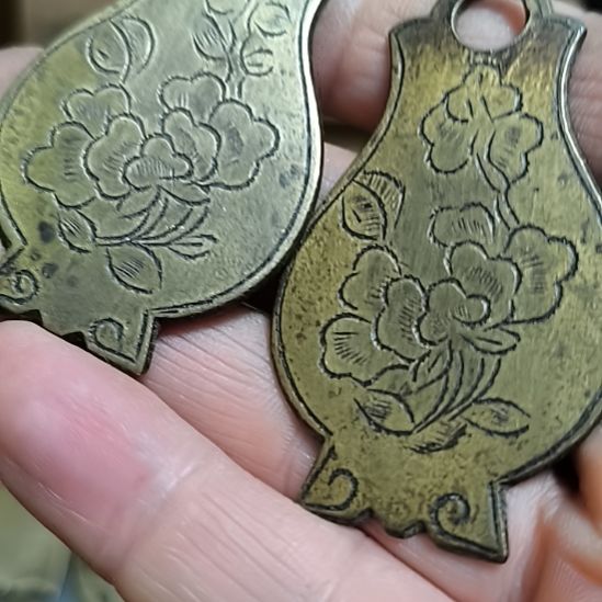 木***3硅胶拉手一对，包浆自然