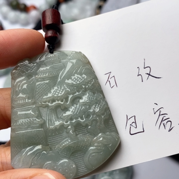 翡翠未镶嵌颈饰翡翠