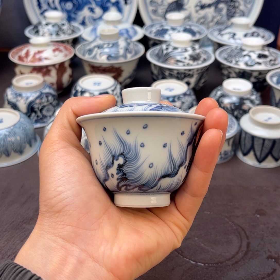 ?**?景德镇青花海水纹小盖碗