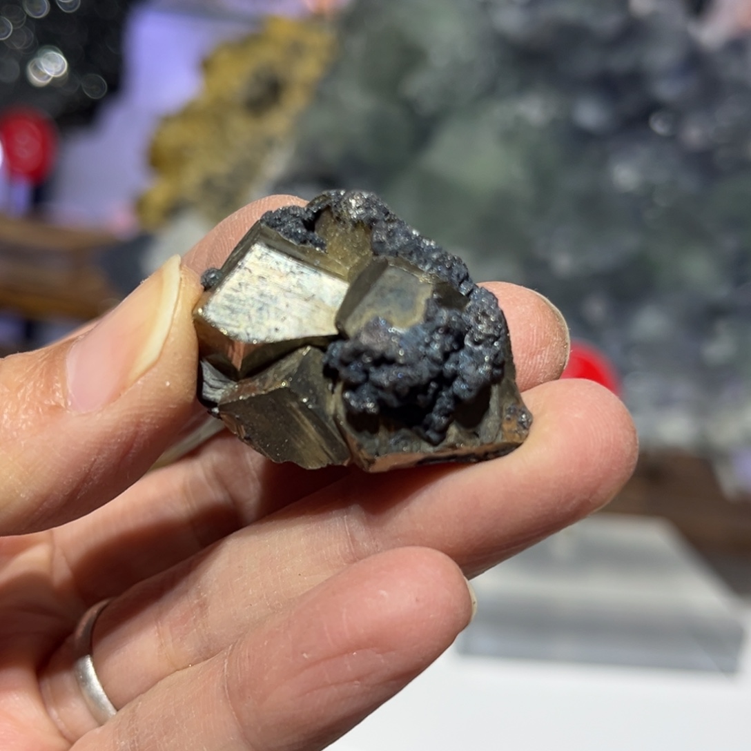 石材绿萤石方解石摆件