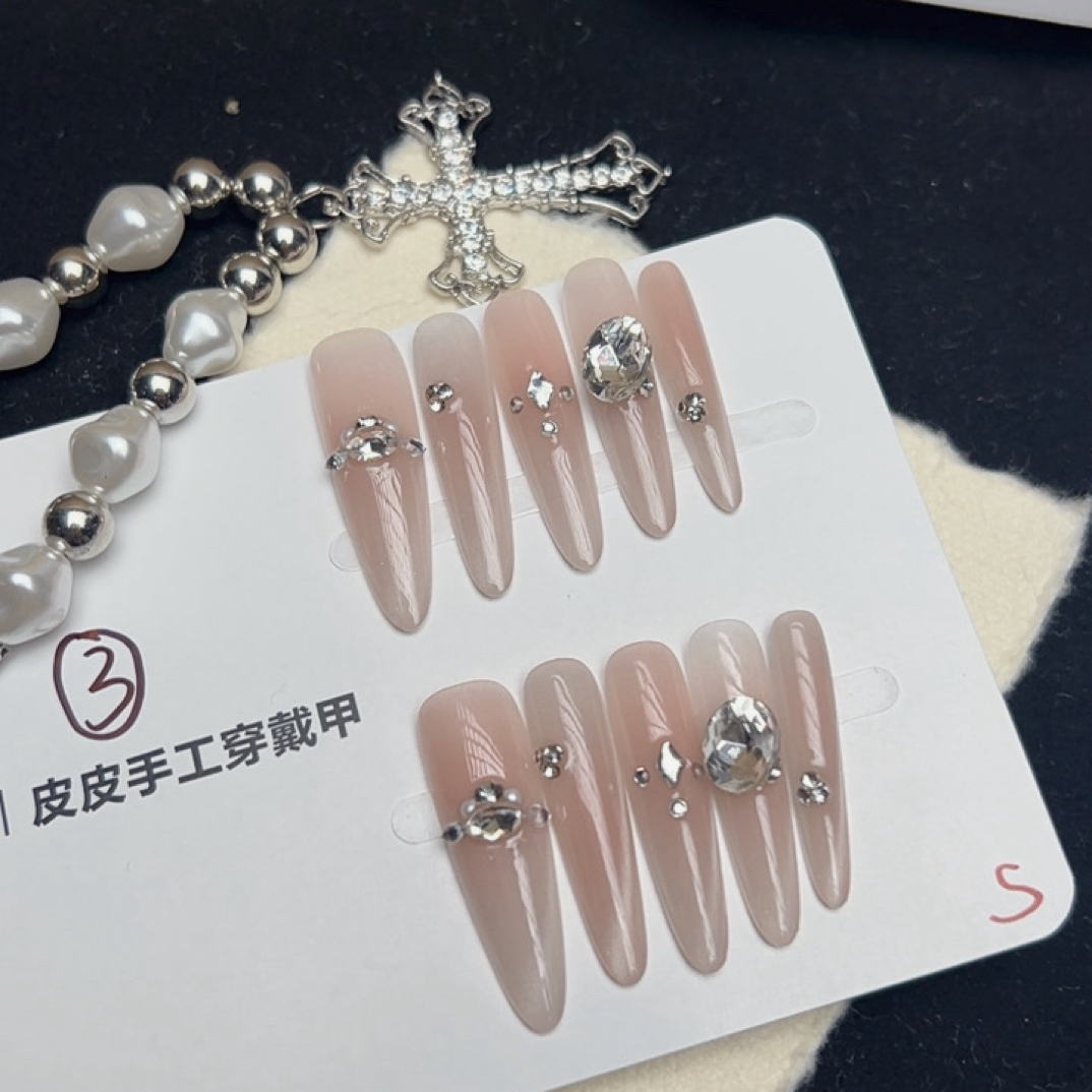 纯色猫眼显白穿戴甲