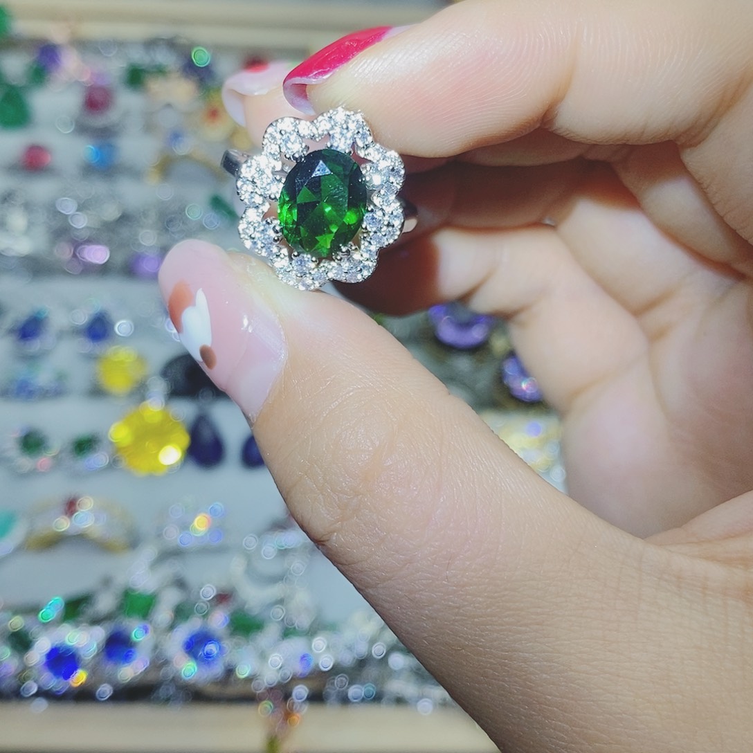 【闪购商品】托帕石耳饰银S925镶嵌