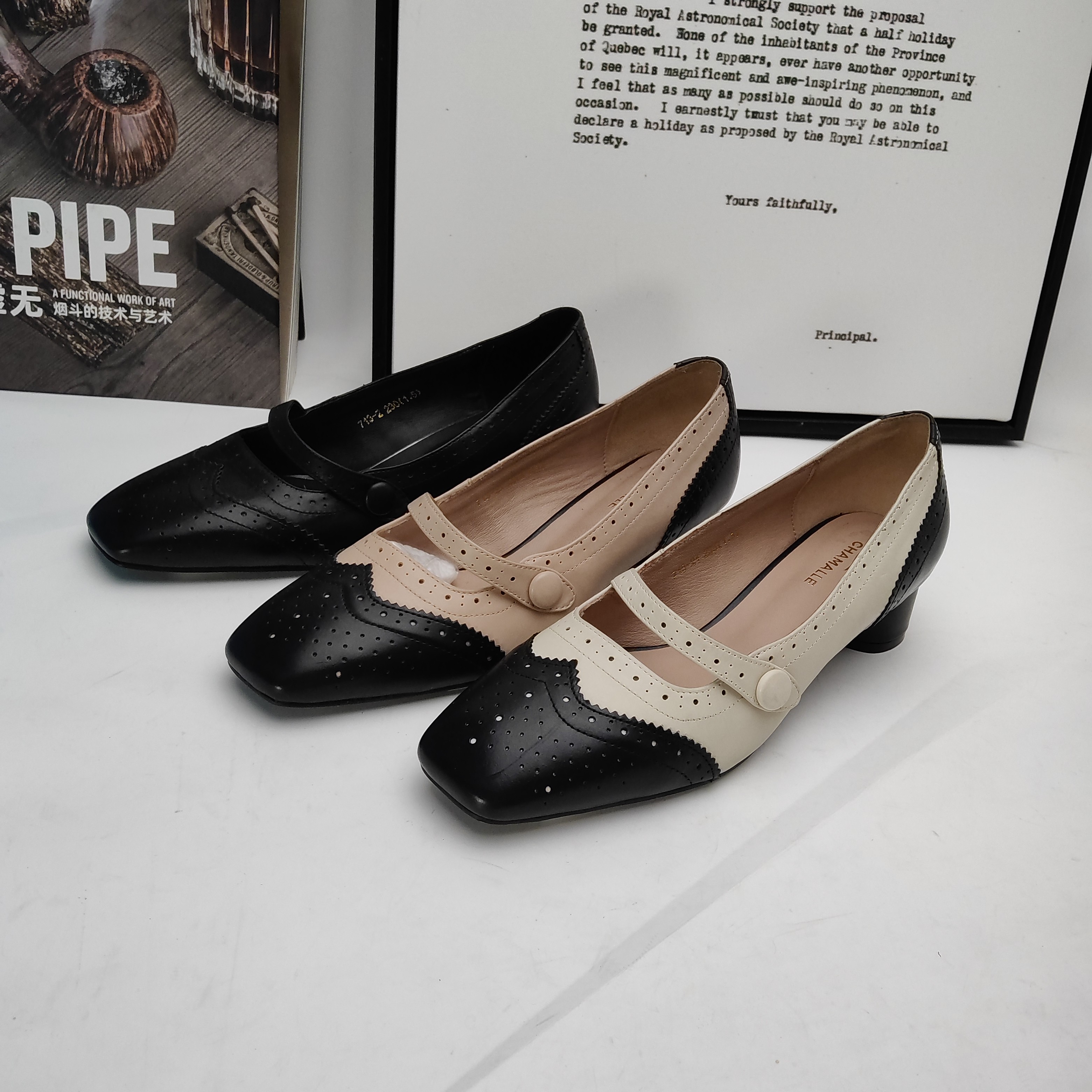 单鞋小皮鞋通用镂空方头低跟粗跟女鞋低跟百搭