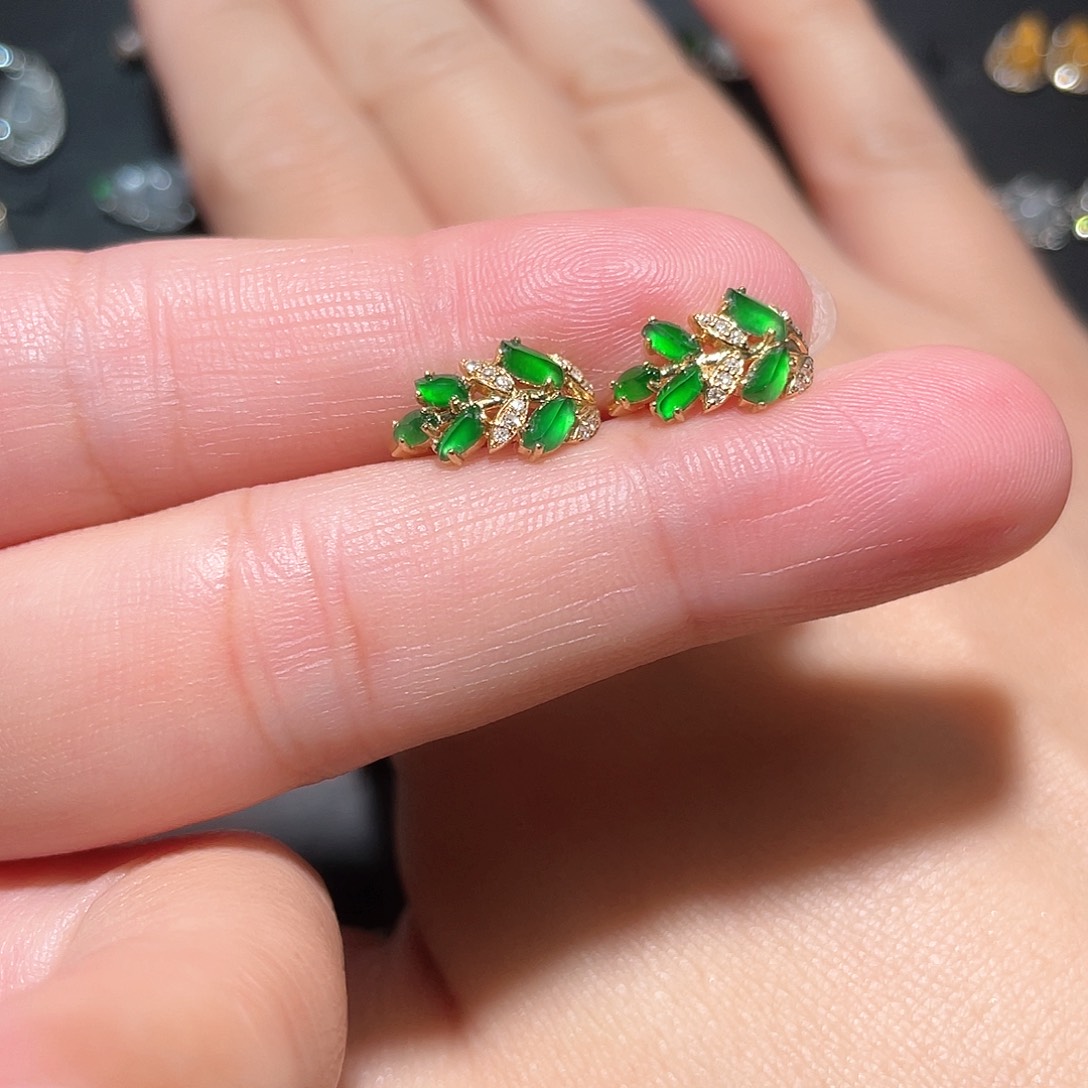 翡翠耳饰18K金镶嵌开****）南非钻