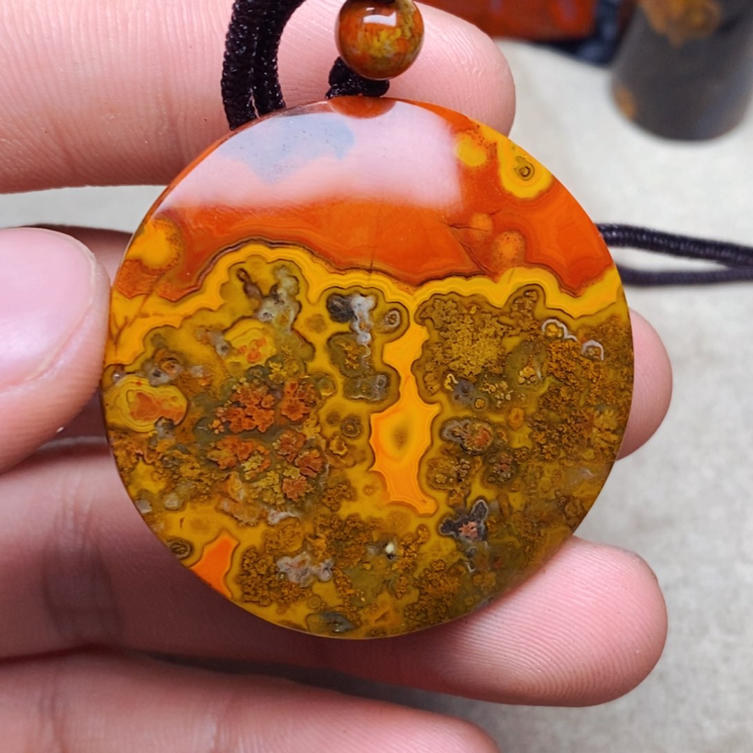 玛瑙/玉髓颈饰未镶嵌和*