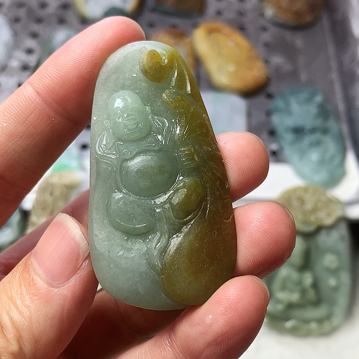 未镶嵌定制翡翠浮****灭缅甸翡翠黄翡佛公