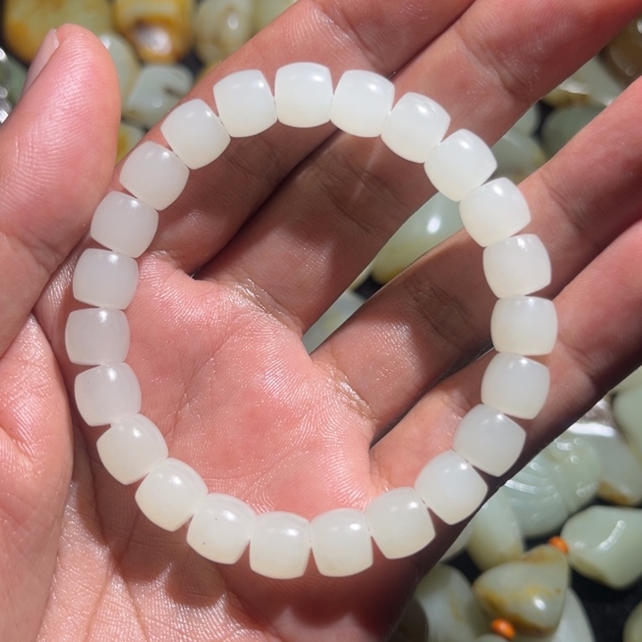 和田玉未镶嵌手串