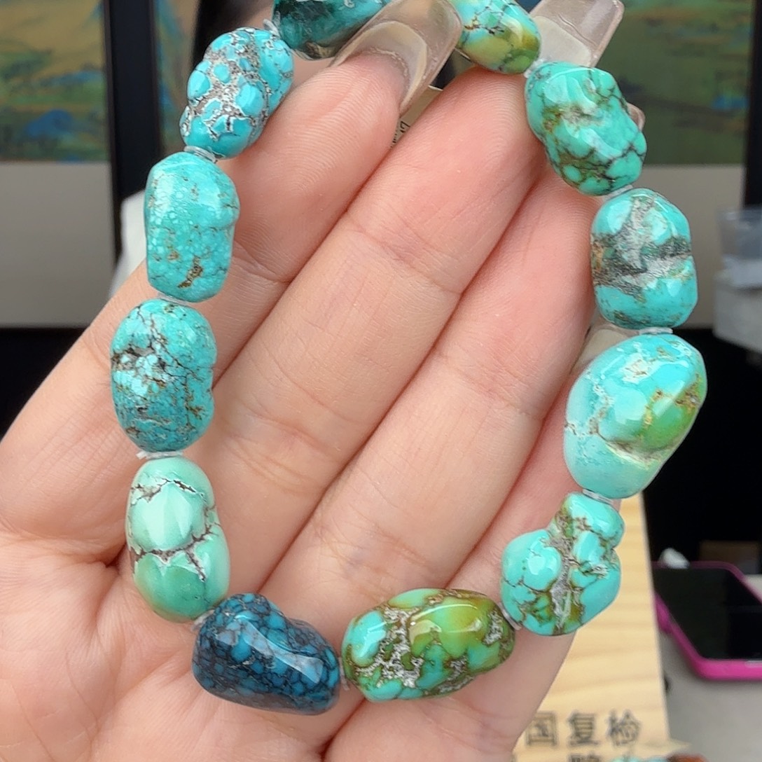 绿松石未镶嵌珠宝奇石