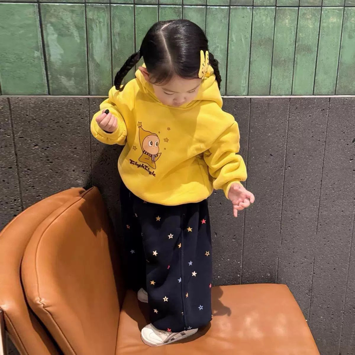 男女童星星印花加绒保暖连帽卫衣套装