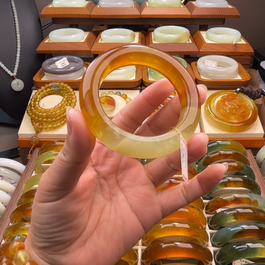 蛇纹石玉未镶嵌手镯54