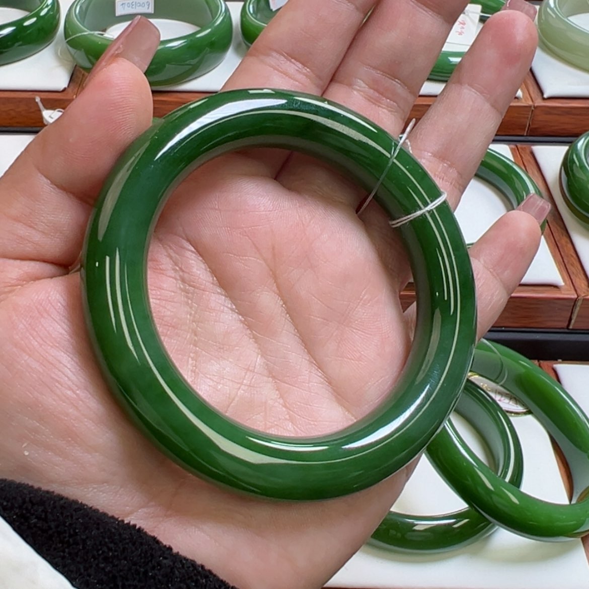 【闪购商品】和田玉手镯未镶嵌