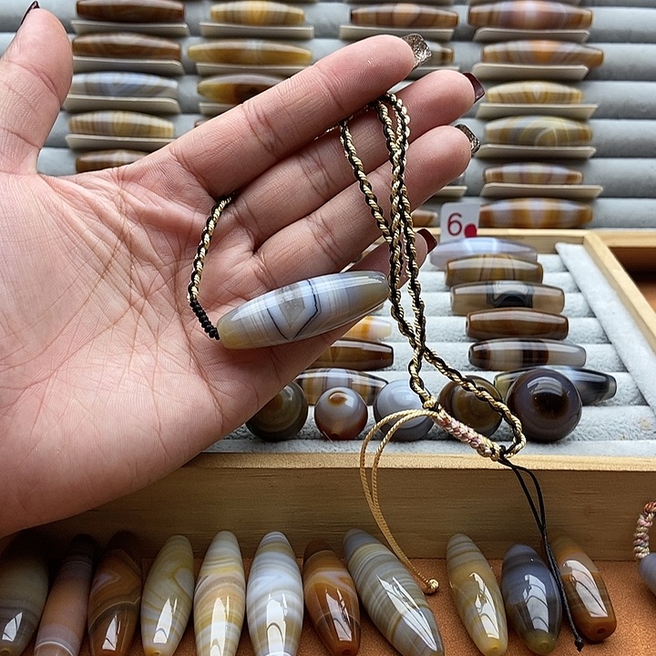 玛瑙/玉髓未镶嵌颈饰