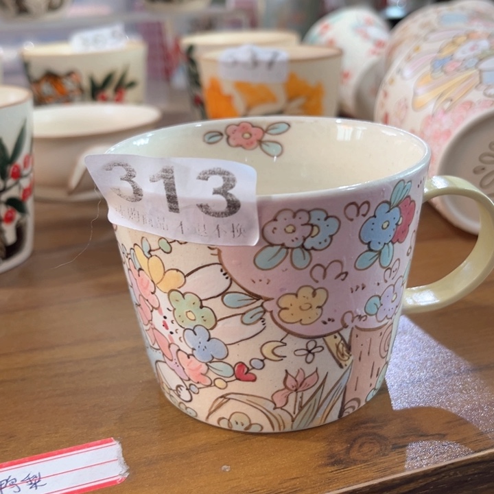 瓷片杯子一个好看的不得了