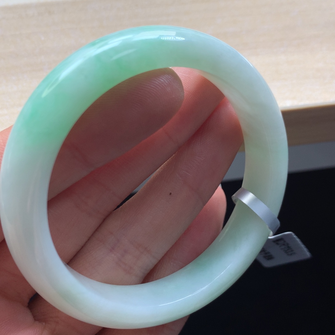 未镶嵌手镯翡翠手镯