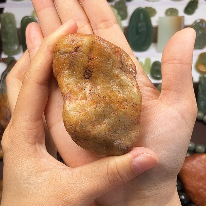 岫岩河磨玉（透闪石质玉）颈饰未镶嵌