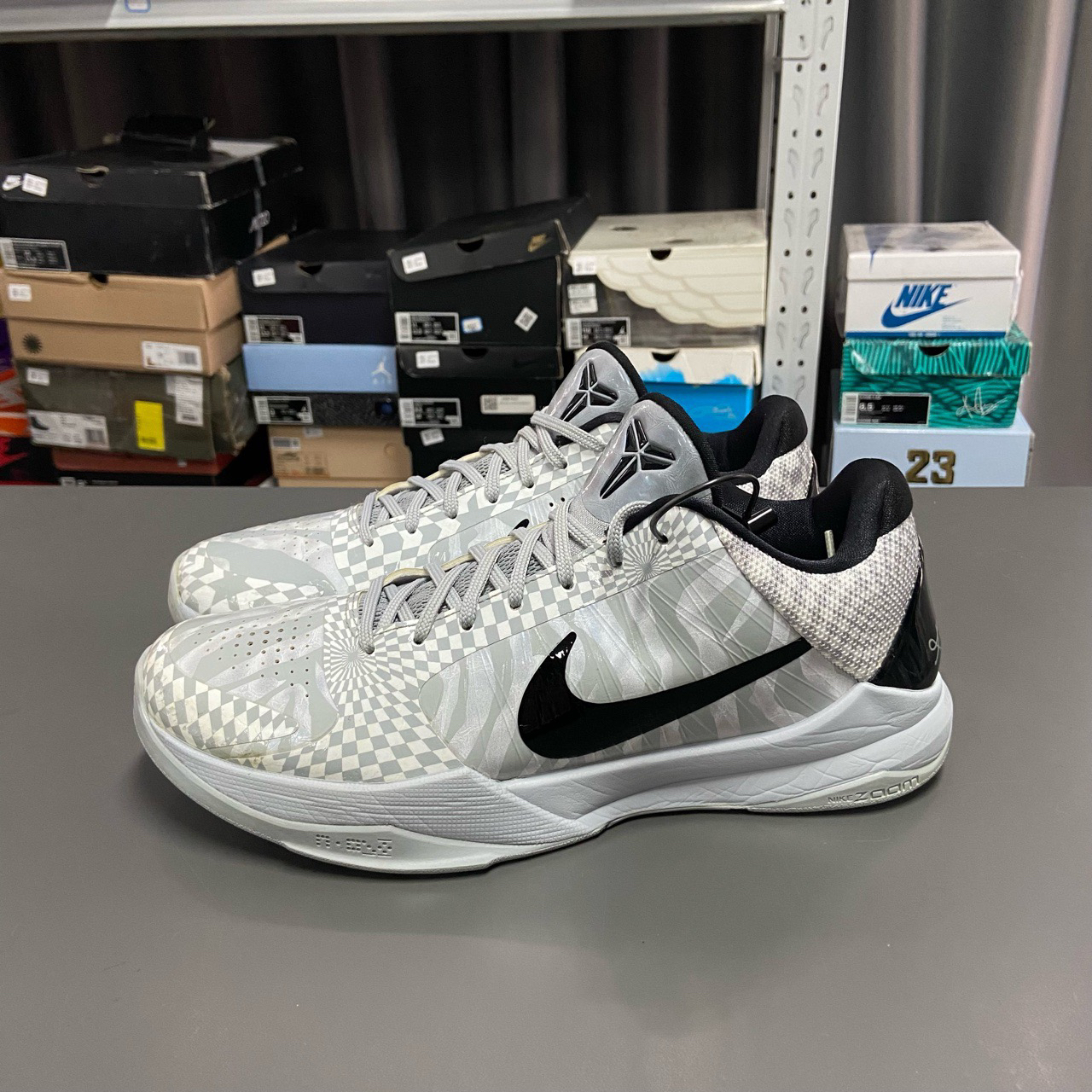 95新 MM6 44.5码 有原盒 科比5 斑马 12199656