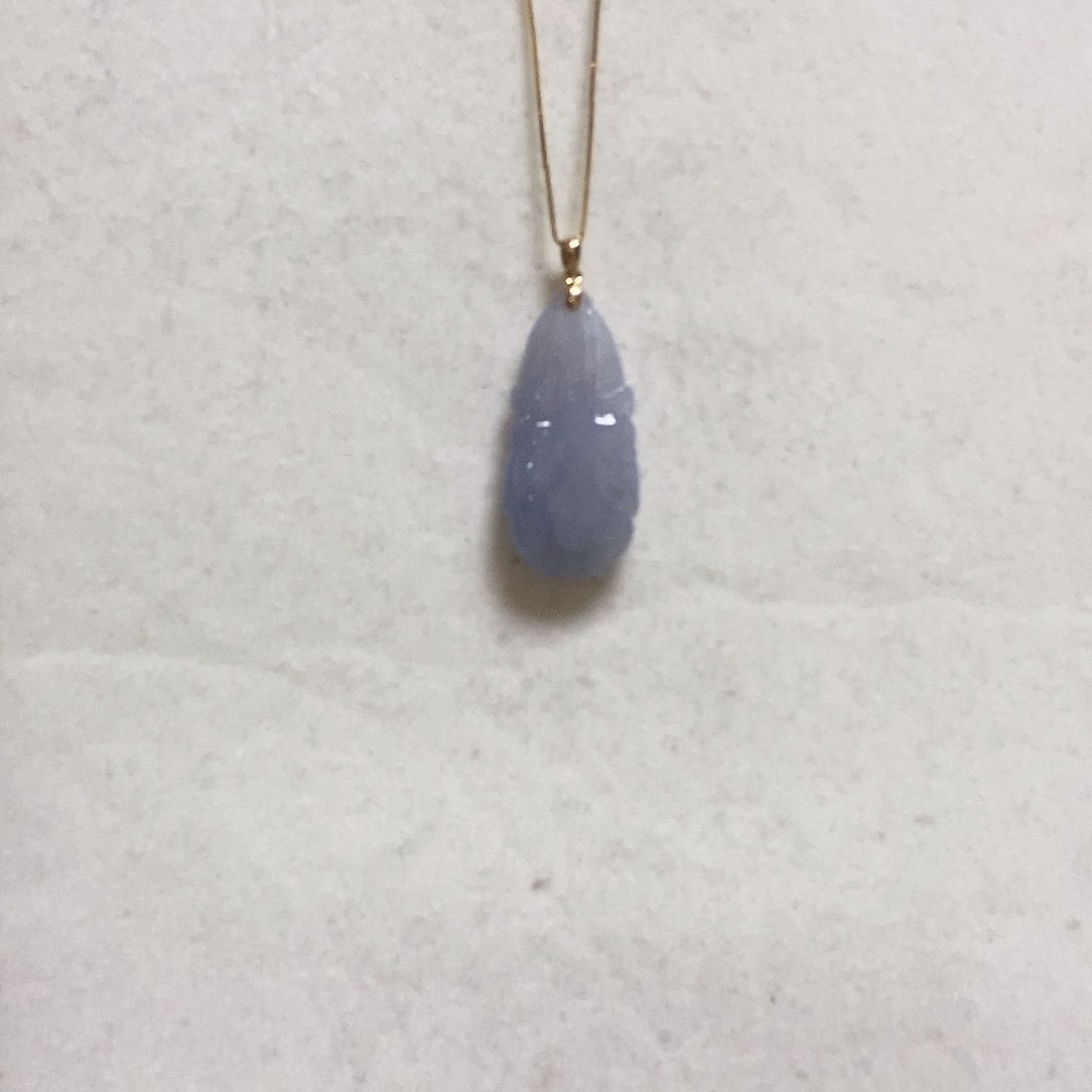 翡翠颈饰18K金镶嵌简单