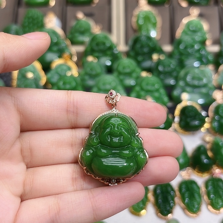 和田玉（碧玉）18K金镶嵌颈饰