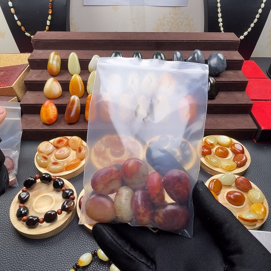 R***c和田玉未镶嵌套链